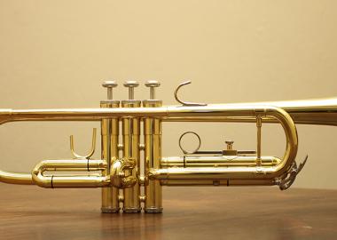 A trumpet on its side